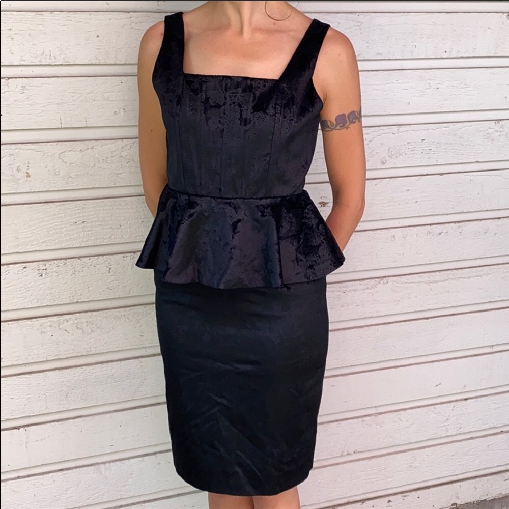 🎉HP🎉 Alice + Olivia Black Dress